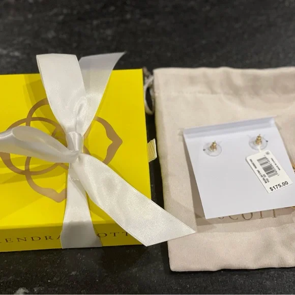 Kendra Scott Maura Vintage Gold Jaguar statement earrings in SAGE. NEW - Picture 6 of 9